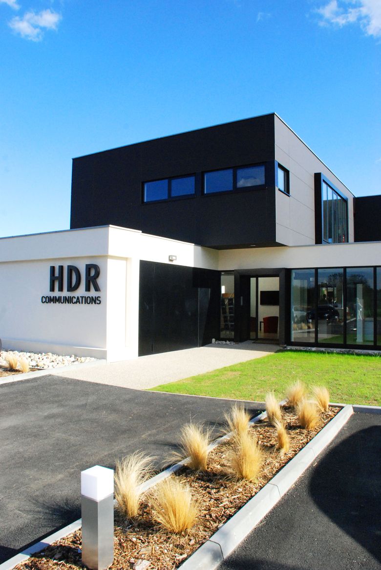 Bâtiment moderne — réalisation Domureal